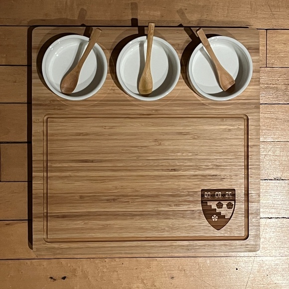 NEW Harvard Insignia Bamboo Serving Tray w/ 3 Ceramic Bowls & Serving Spoons - Picture 3 of 8